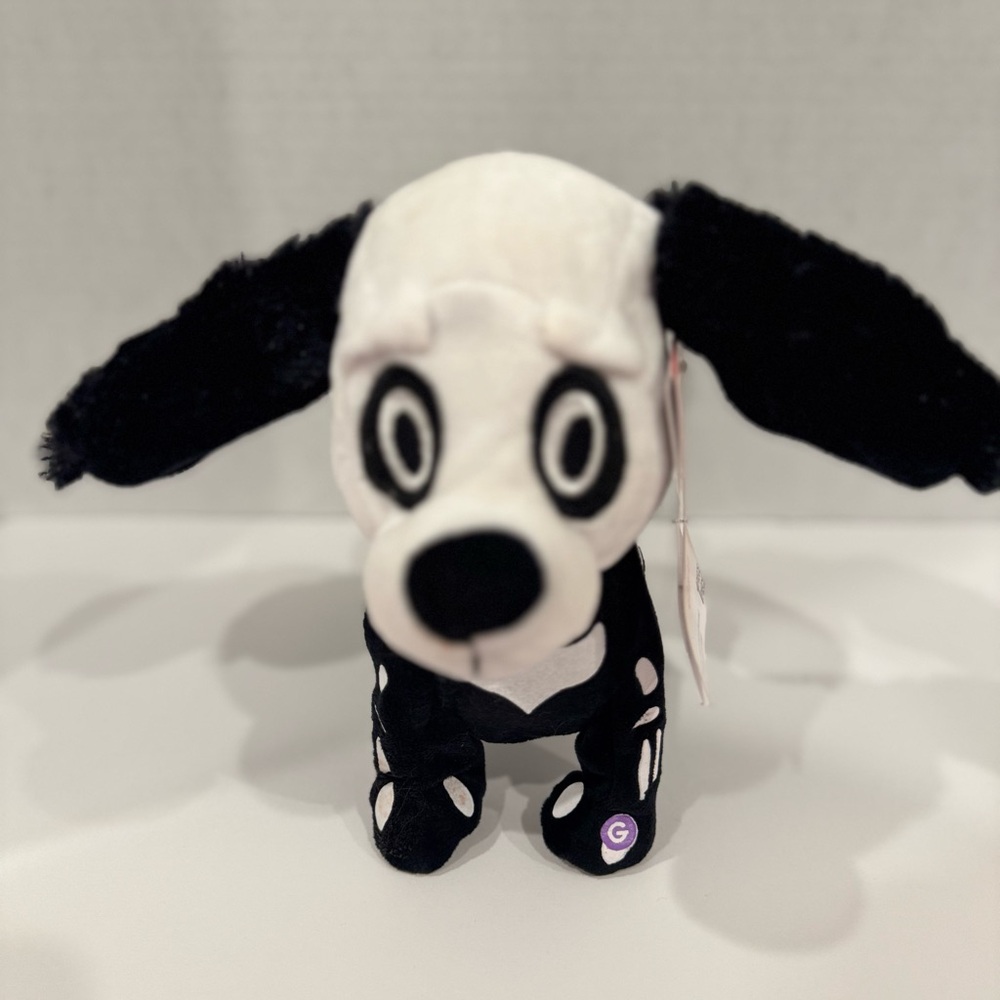 Gemmy Skeleton Dog plays Thriller MJ Music